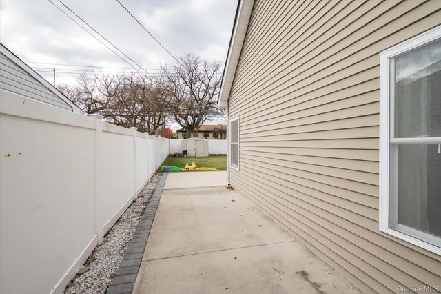 a view of a back yard of the house
