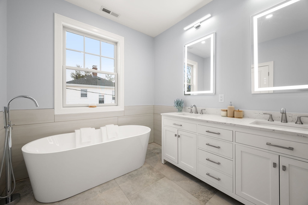 669 Boylston Street, Unit 669 Newton, MA 02459 - Photo 20 of 39