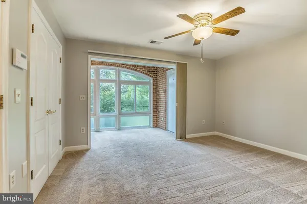 $3,150 | 6924 Fairfax Drive, Unit 238, Arlington, VA 22213