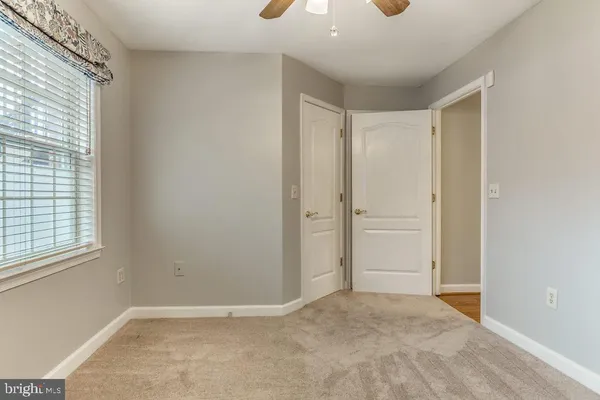 $3,150 | 6924 Fairfax Drive, Unit 238, Arlington, VA 22213