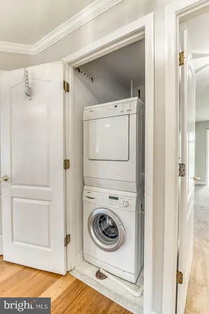 $3,150 | 6924 Fairfax Drive, Unit 238, Arlington, VA 22213