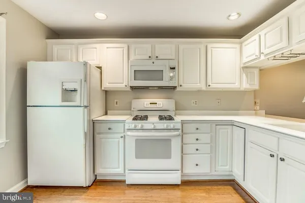$3,150 | 6924 Fairfax Drive, Unit 238, Arlington, VA 22213