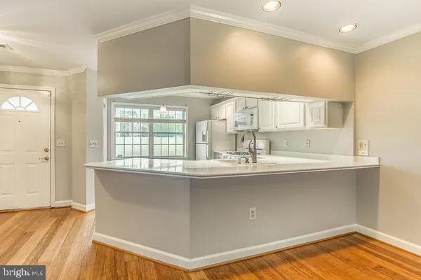 $3,150 | 6924 Fairfax Drive, Unit 238, Arlington, VA 22213