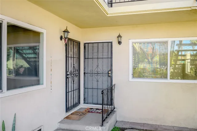 $2,495,000 | 198 West Elmwood Avenue, Burbank, CA 91502