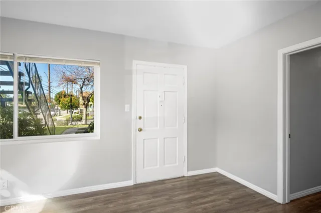 $2,495,000 | 198 West Elmwood Avenue, Burbank, CA 91502