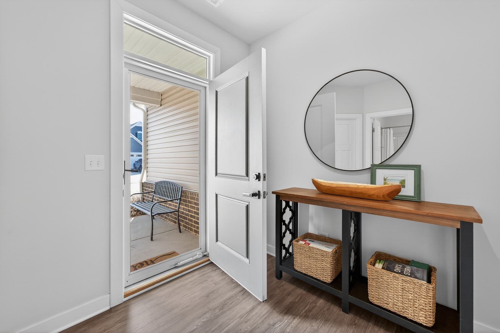 3656 Reddington Circle Elgin, IL 60124 - Photo 2 of 35 a room with furniture and a mirror