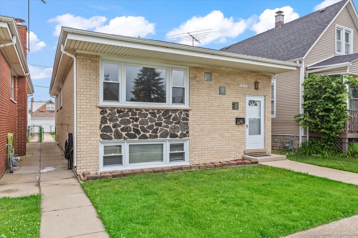 7320 West 58th Street Summit, IL 60501 - Photo 3 of 24