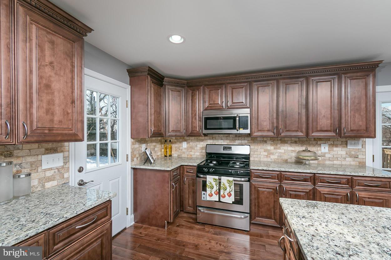 2122 Northland Road Baltimore, MD 21207 - Photo 13 of 30 Kitchen
