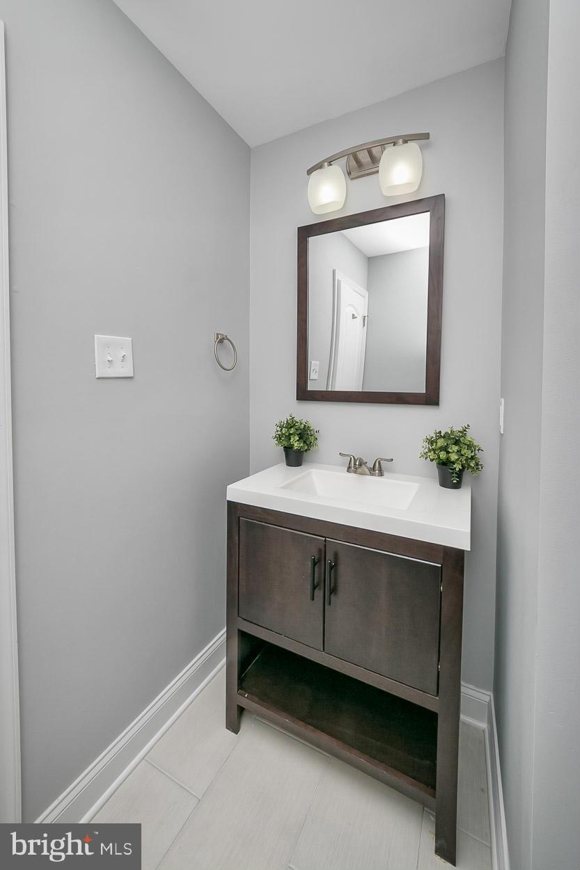 2122 Northland Road Baltimore, MD 21207 - Photo 17 of 30 Bath