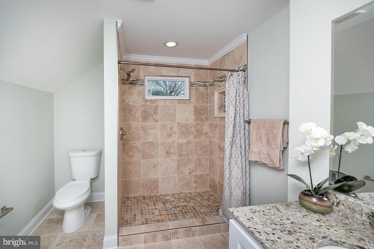 2122 Northland Road Baltimore, MD 21207 - Photo 23 of 30 Bath (Master)