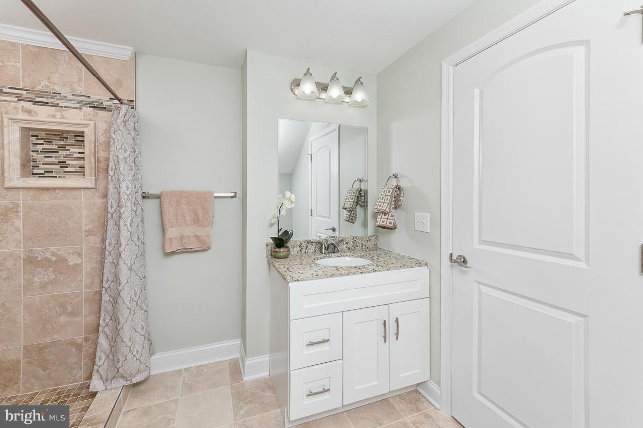 2122 Northland Road Baltimore, MD 21207 - Photo 24 of 30 Bath (Master)