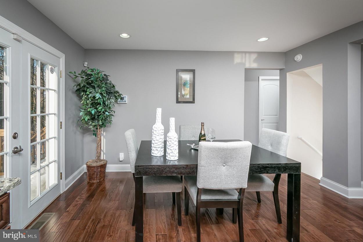 2122 Northland Road Baltimore, MD 21207 - Photo 7 of 30 Dining Room