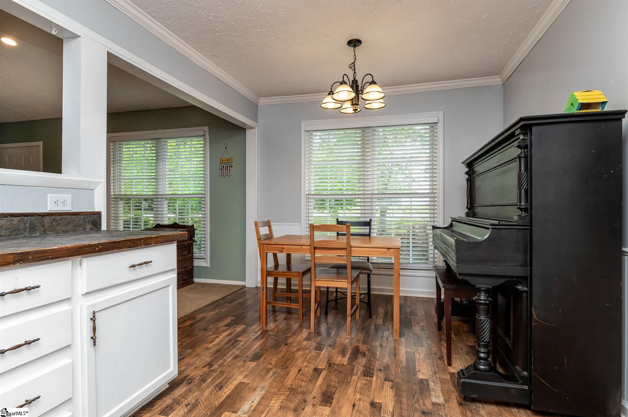 3304 Locust Hill Road Taylors, SC 29687 - Photo 5 of 31 Gallery Image 5