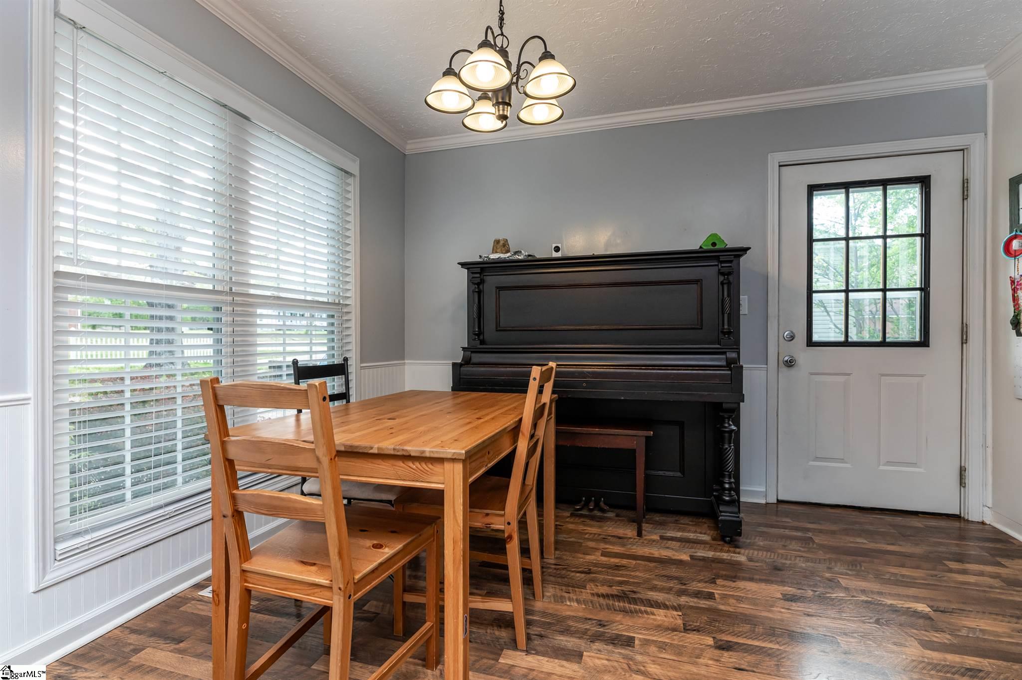3304 Locust Hill Road Taylors, SC 29687 - Photo 6 of 31 Gallery Image 6