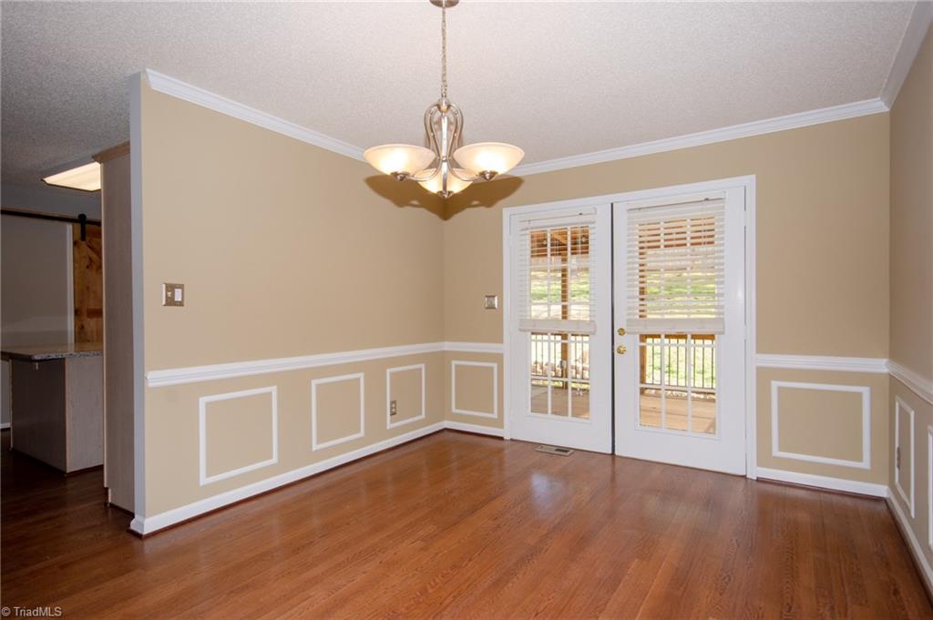 323 Canterbury Road High Point, NC 27262 - Photo 11 of 30 Gallery Image 11