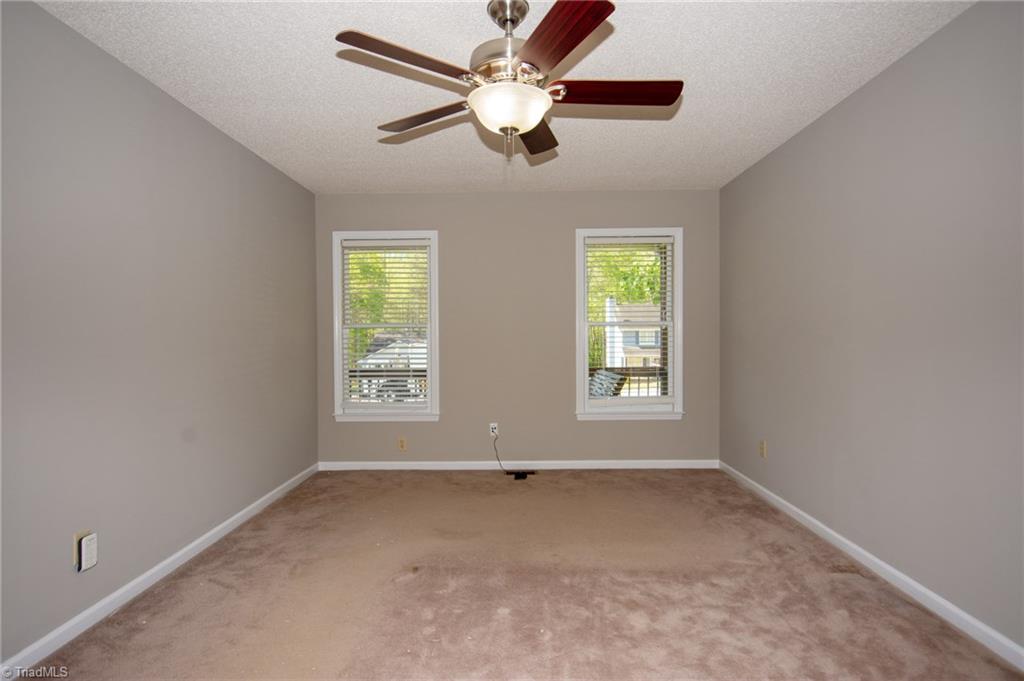 323 Canterbury Road High Point, NC 27262 - Photo 12 of 30 Gallery Image 12