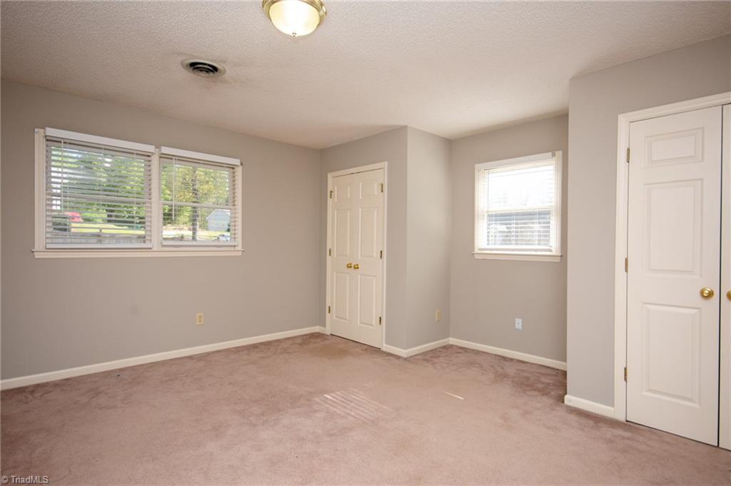 323 Canterbury Road High Point, NC 27262 - Photo 18 of 30 Gallery Image 18