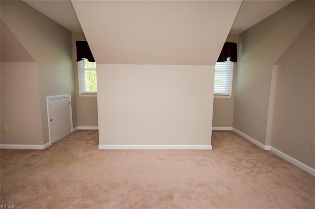 323 Canterbury Road High Point, NC 27262 - Photo 25 of 30 Gallery Image 25