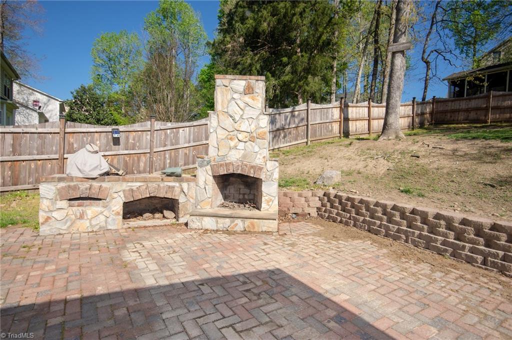 323 Canterbury Road High Point, NC 27262 - Photo 29 of 30 Gallery Image 29