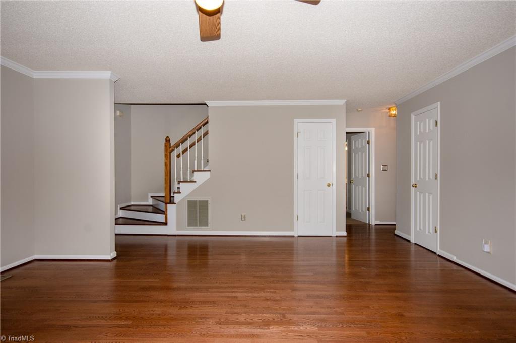 323 Canterbury Road High Point, NC 27262 - Photo 6 of 30 Gallery Image 6