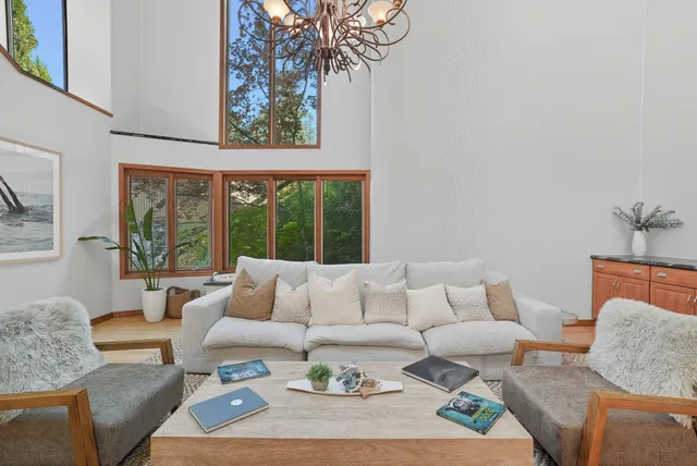 $3,900,000 | 5144 South Seeweewana Court, Harrison, ID 83833