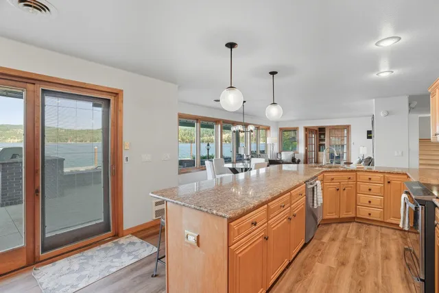 $3,900,000 | 5144 South Seeweewana Court, Harrison, ID 83833