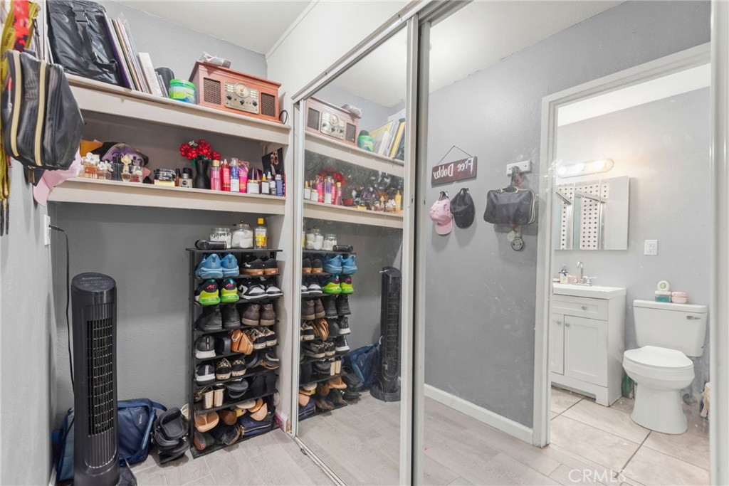 19450 Woodhill Street Rialto, CA 92376 - Photo 27 of 51