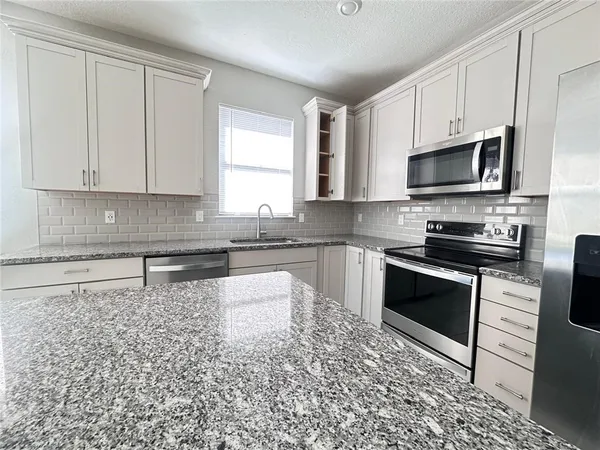 $2,550 | 4016 Basket Oak Circle, Vero Beach, FL 32967