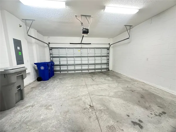 $2,550 | 4016 Basket Oak Circle, Vero Beach, FL 32967