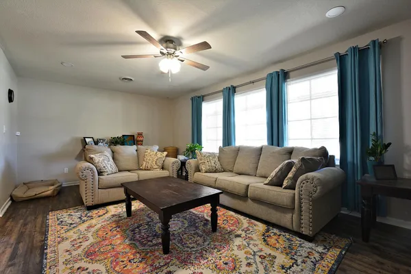 $1,950 | 4903 17th Street, Lubbock, TX 79416