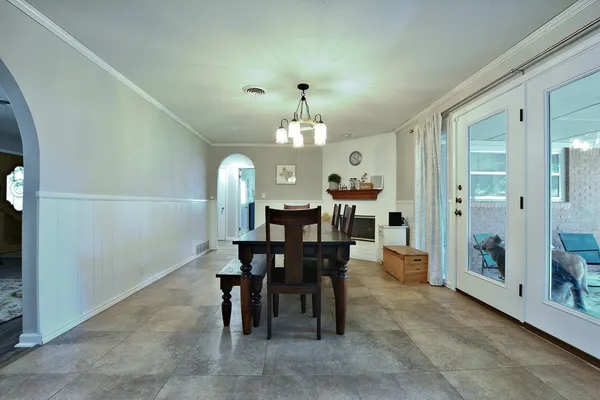 $1,950 | 4903 17th Street, Lubbock, TX 79416