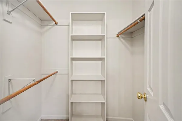 $359,900 | 6035 Northwest 79th Street, Kansas City, MO 64151