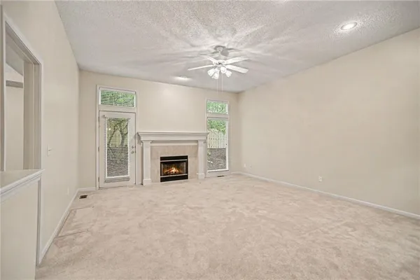 $359,900 | 6035 Northwest 79th Street, Kansas City, MO 64151
