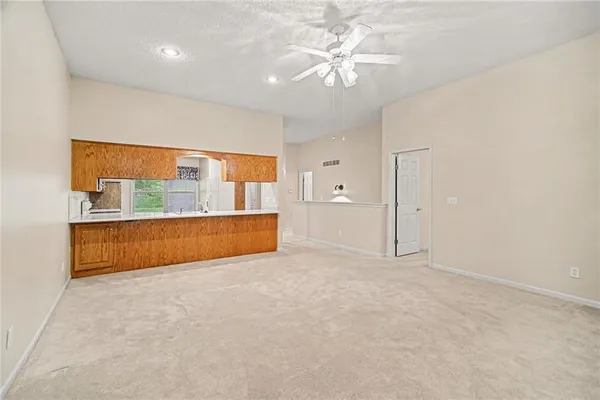 $359,900 | 6035 Northwest 79th Street, Kansas City, MO 64151