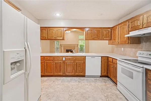 $359,900 | 6035 Northwest 79th Street, Kansas City, MO 64151