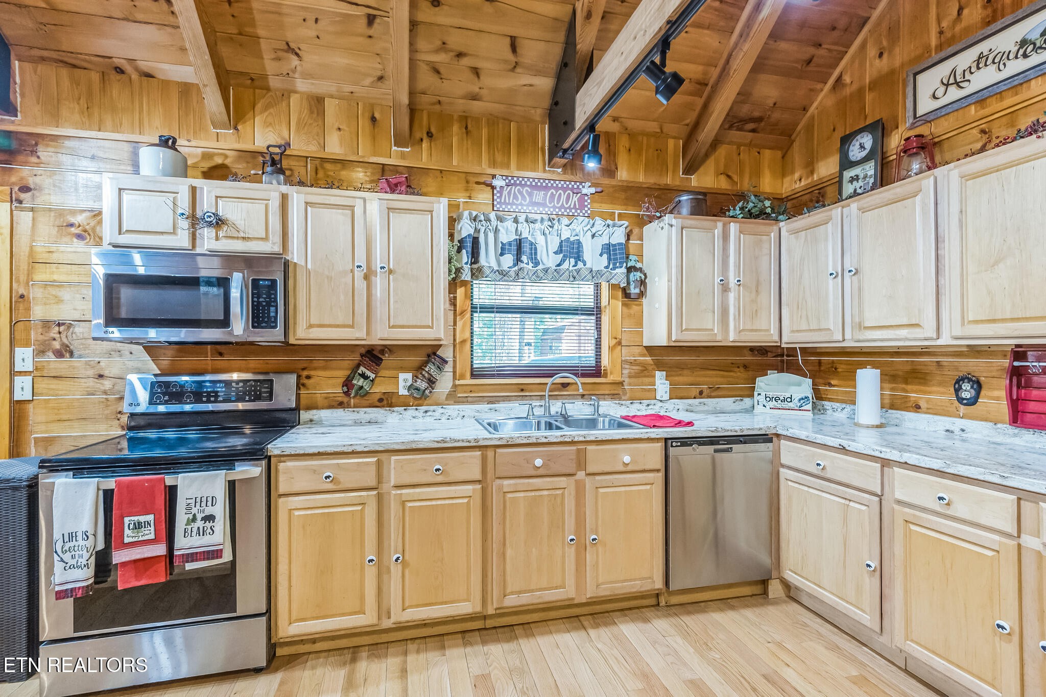 3045 Coon Hunter Lodge Road Jamestown, TN 38556 - Photo 12 of 30