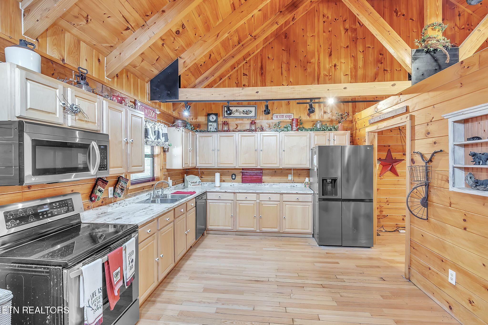 3045 Coon Hunter Lodge Road Jamestown, TN 38556 - Photo 14 of 30