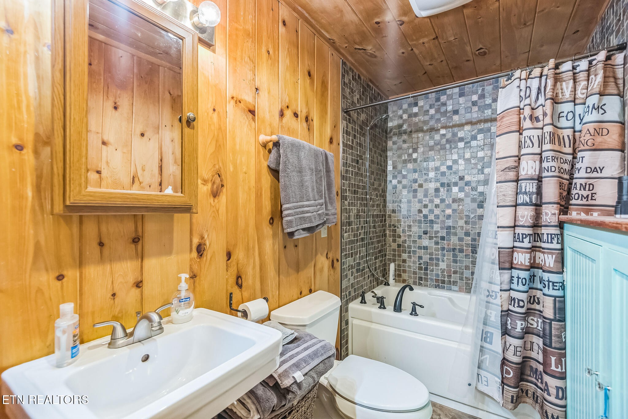 3045 Coon Hunter Lodge Road Jamestown, TN 38556 - Photo 16 of 30