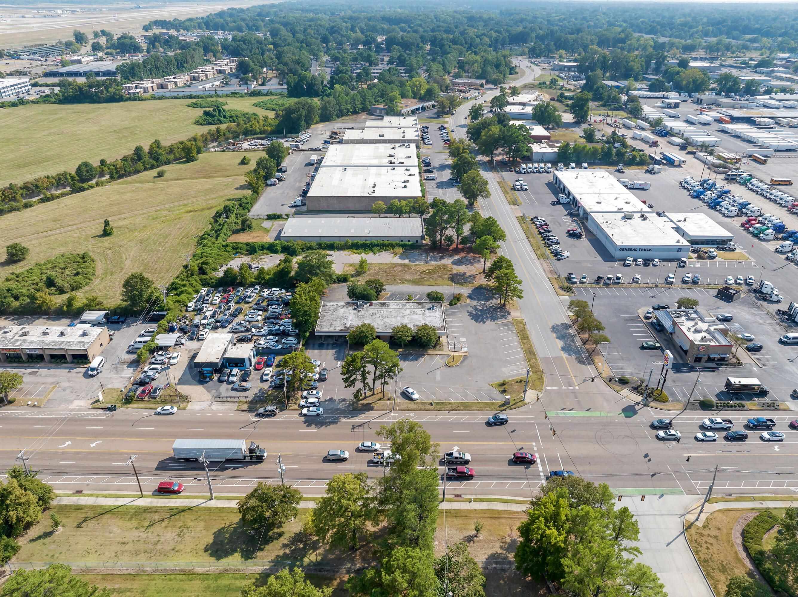 2015 East Brooks Road Memphis, TN 38116 - Photo 3 of 5 an aerial view of a city with lake view