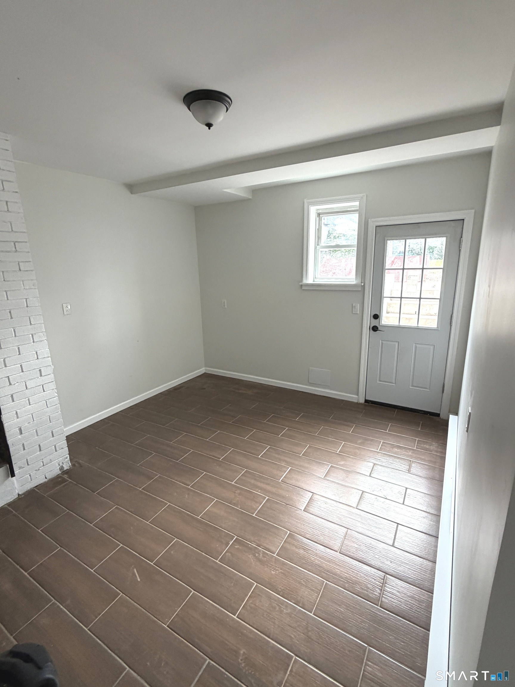 167 George Street Hartford, CT 06114 - Photo 13 of 33