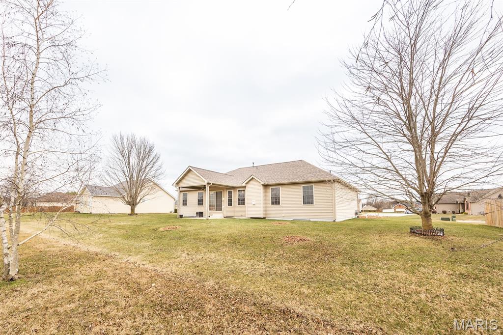 9605 Weatherby Street Mascoutah, IL 62258 - Photo 30 of 33