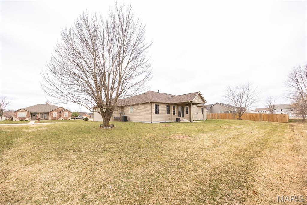 9605 Weatherby Street Mascoutah, IL 62258 - Photo 32 of 33