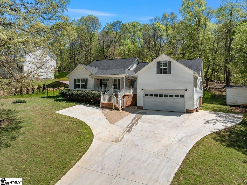 761 Pearson Town Road Moore, SC 29369 - Photo 1 of 39