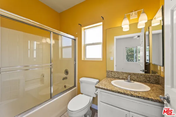 $3,300 | 12375 Osborne Place, Unit 13, Pacoima, CA 91331