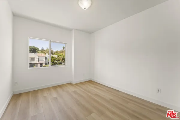$3,300 | 12375 Osborne Place, Unit 13, Pacoima, CA 91331