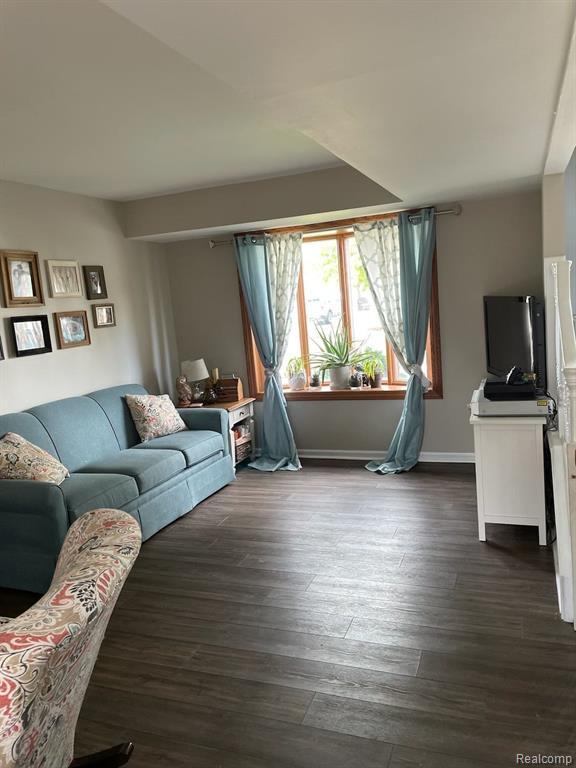 22271 Derby Road Woodhaven, MI 48183 - Photo 17 of 23
