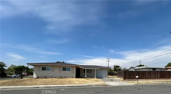 $2,695 | 390 East Carter Street, Rialto, CA 92376