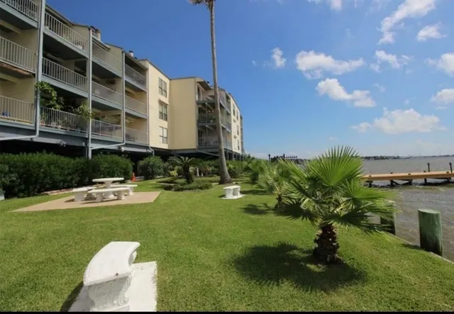 $155,000 | 4001 East NASA Parkway, Unit 136, El Lago, TX 77586