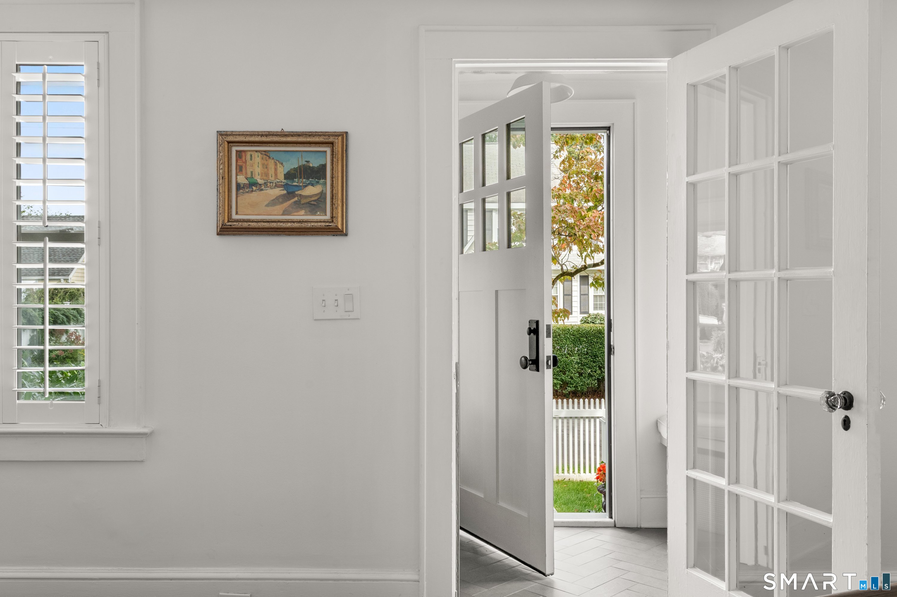 126 Oldfield Road Fairfield, CT 06824 - Photo 6 of 38 Gallery Image 6