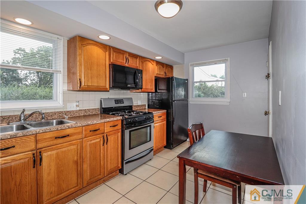 26 Wilcox Road New Brunswick, NJ 08901 - Photo 11 of 36